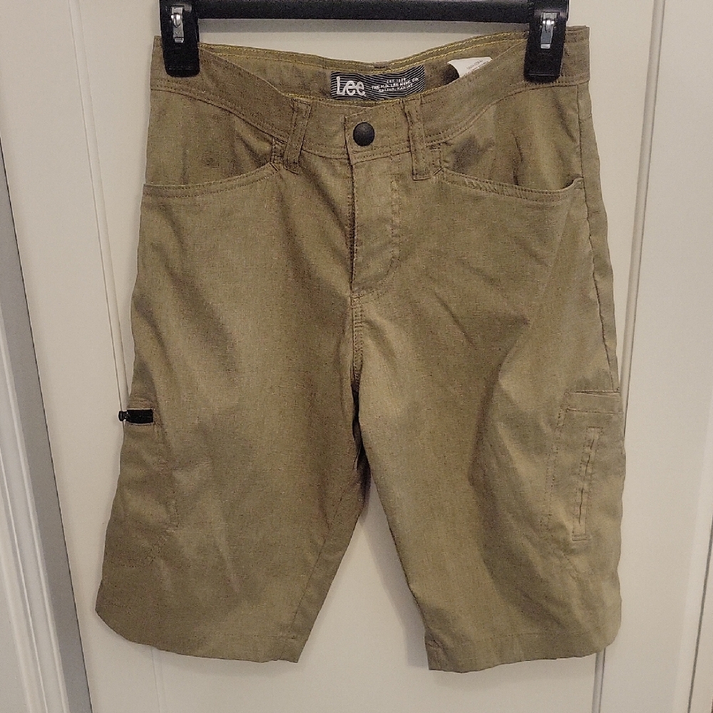 Lee Tan Cargo Shorts with Classic Design. Boys 14. Lightweight Material.